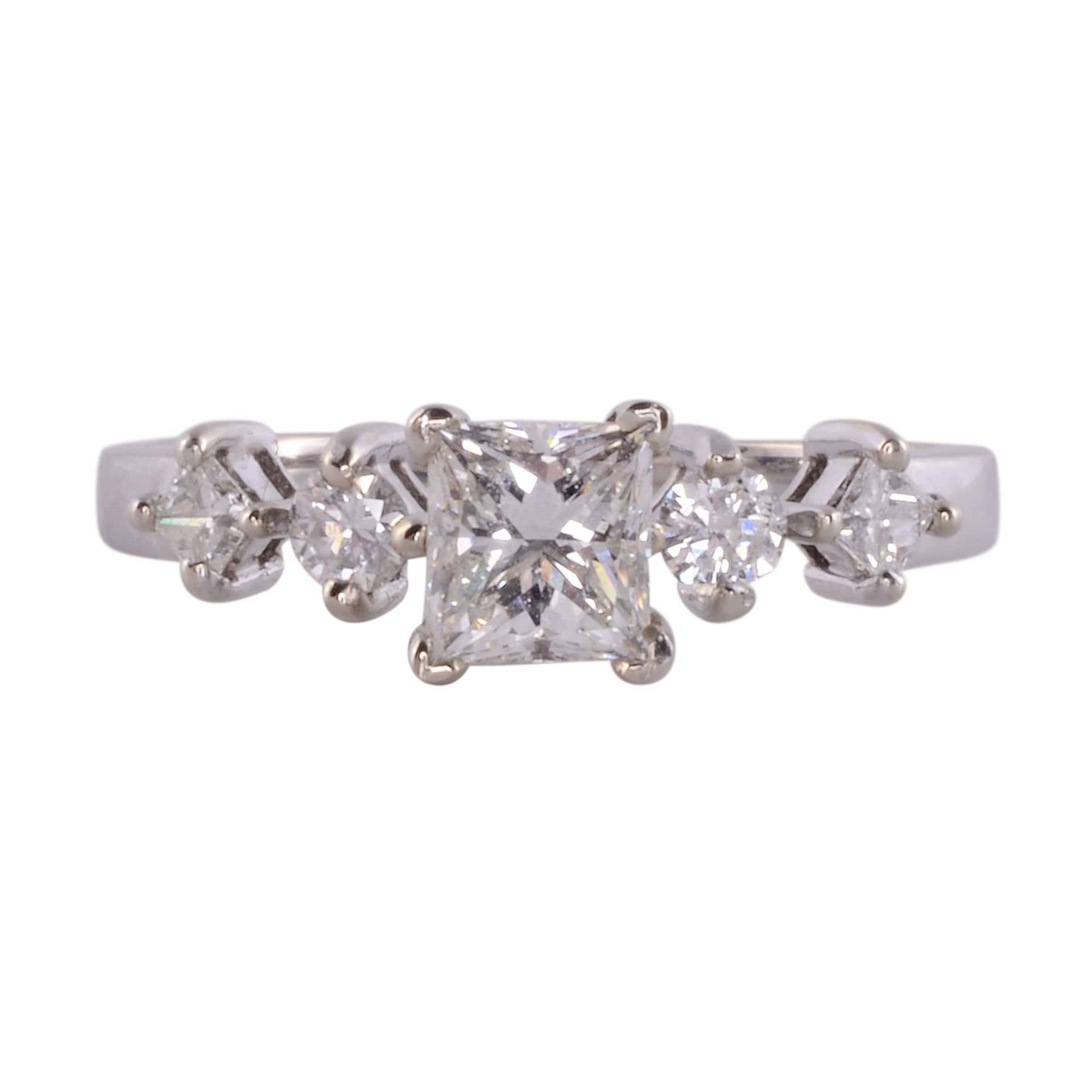 Egl Zertifizierter Vvs2 Princess Cut Center Diamant Verlobungsring - Größe 7 von SolvangAntiques