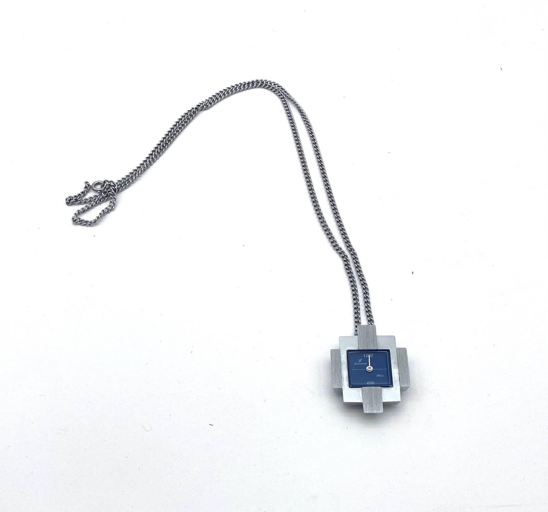 E Lousanne Swiss, Damenuhr An Einer Kette Zum Umhängen, Silber von SolveigsStudio