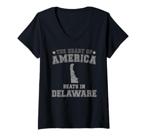Damen Das Herz Amerikas schlägt in Delaware, US-Bundesstaat, USA T-Shirt mit V-Ausschnitt Damen Das Herz Amerikas schlägt in Delaware, US-Bundesstaat, USA T-Shirt mit V-Ausschnitt von Someone Loves Me In US State Of Delaware