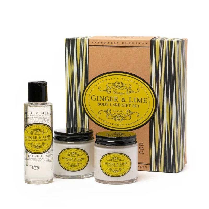 Somerset Toiletry Pflege-Geschenkset Ginger & Lime Body Care Set – Duschgel, Peeling & Creme Geschenkset, Ingwer- und Limettenextrakte, Sheabutter, feuchtigkeitsspendend. Somerset Toiletry Pflege-Geschenkset Ginger & Lime Body Care Set – Duschgel, Peeling & Creme Geschenkset, Ingwer- und Limettenextrakte, Sheabutter, feuchtigkeitsspendend. von Somerset Toiletry