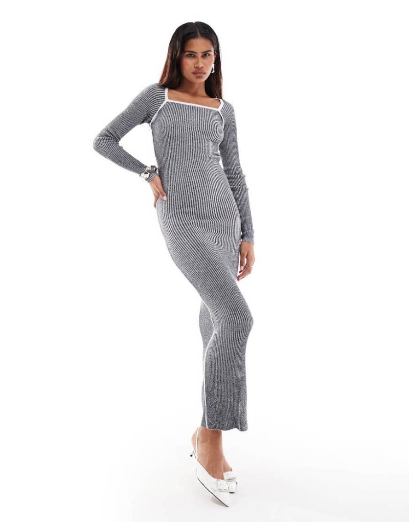 Something New - Corpcore - Geripptes, langärmliges Maxikleid in verwaschenem Grau mit Kontrastnaht Something New - Corpcore - Geripptes, langärmliges Maxikleid in verwaschenem Grau mit Kontrastnaht von Something New