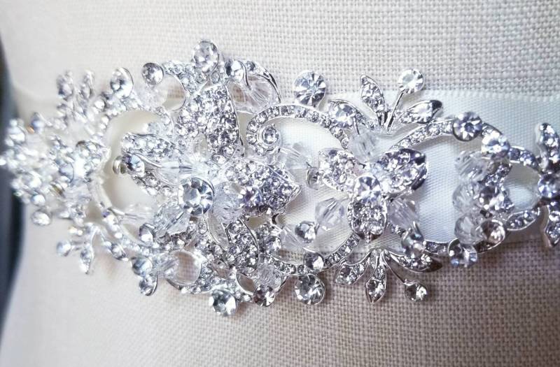 3 D Silber Pinless Brosche - Strass Gürtel Broschen Kleid Kristall Perlen von SomethingIvy