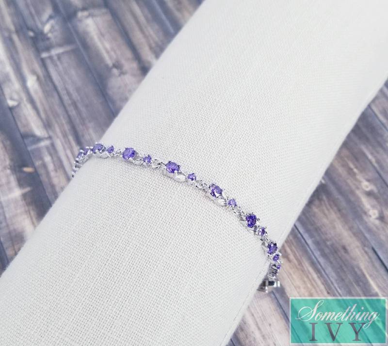 Amethyst Armband - Lila Lavendel Farbe Armbänder Kristall von SomethingIvy