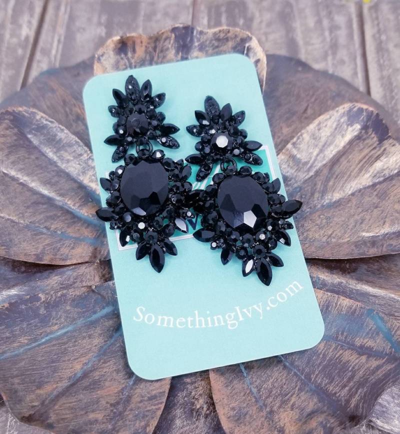 Fast Ship - 2, 5 "- Schwarze Cluster Tropfen Ohrringe Schwarz/Gold von SomethingIvy