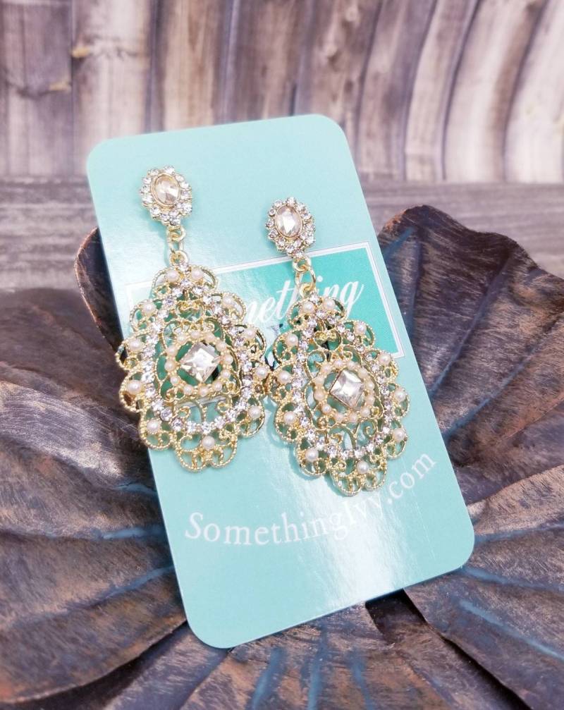 Fast Ship - Perle & Gold/Champagner Tropfen Kristall Ohrringe Perlen Elfenbein Ohrhänger von SomethingIvy