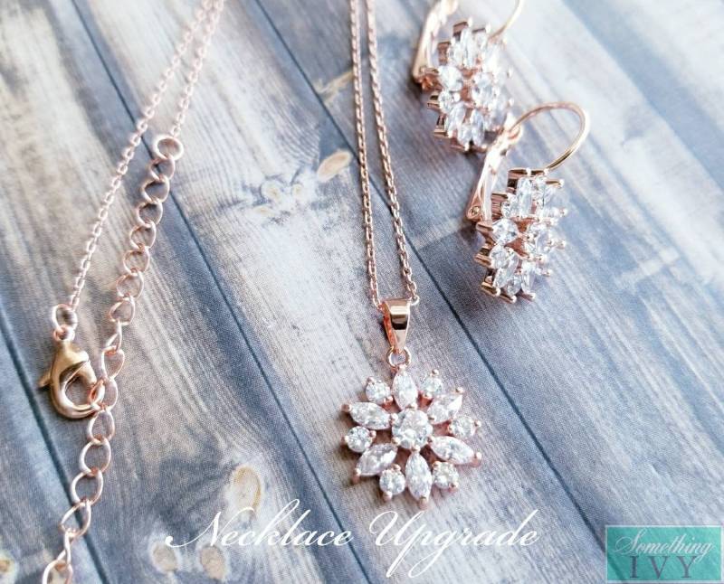 Halskette Set - Rosegold Cluster Marquis Ohrringe Mit Passender Sets von SomethingIvy