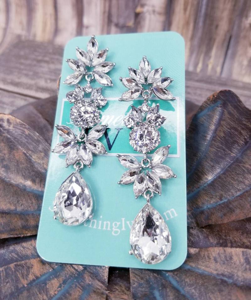 Schnelles Schiff - 3 "Kristalltropfen Ohrringe Silberne Kronleuchter Tropfen Silberohrringe Kristallohrringe Formelle Kleidung von SomethingIvy