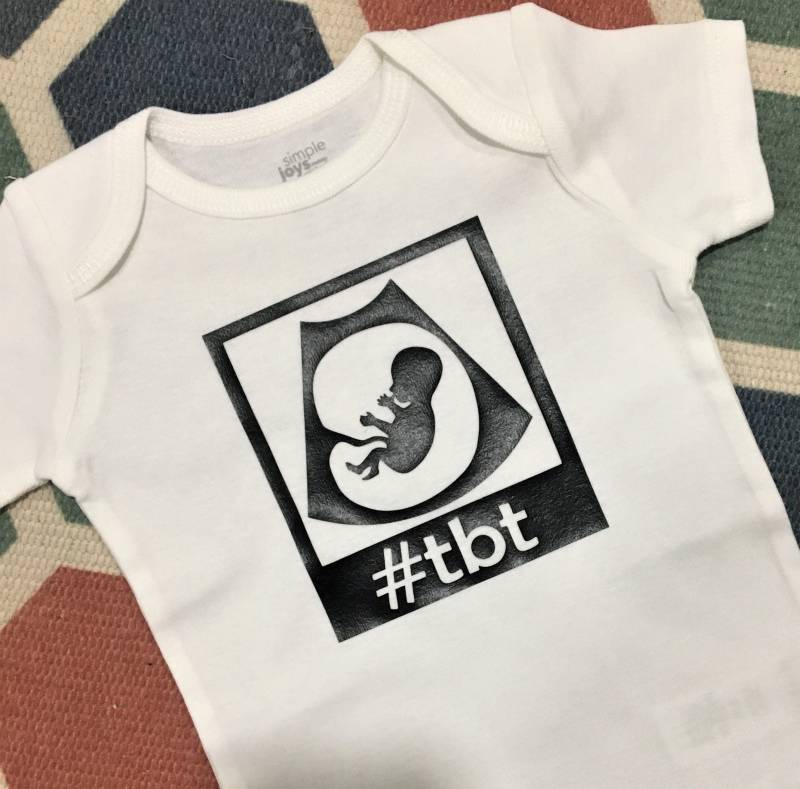 Baby Outfit Throwback Christmas, #tbt, Geschenk Für Baby, Gender Neutral, Moderner Strampelanzug, Unter 10, Zur Geburt von SomethingToStopFor