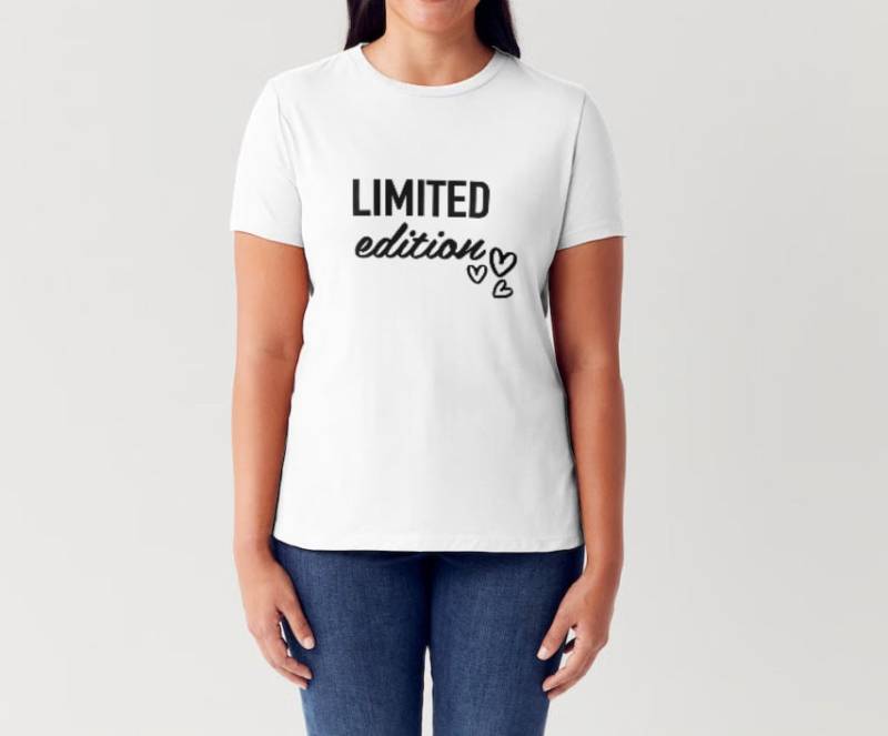 Damen Tshirt-Limited Edition von SominaDesign