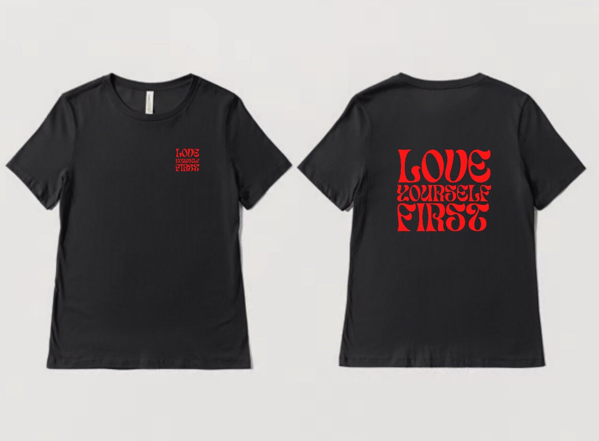 Damen Tshirt-Love Yourself First von SominaDesign