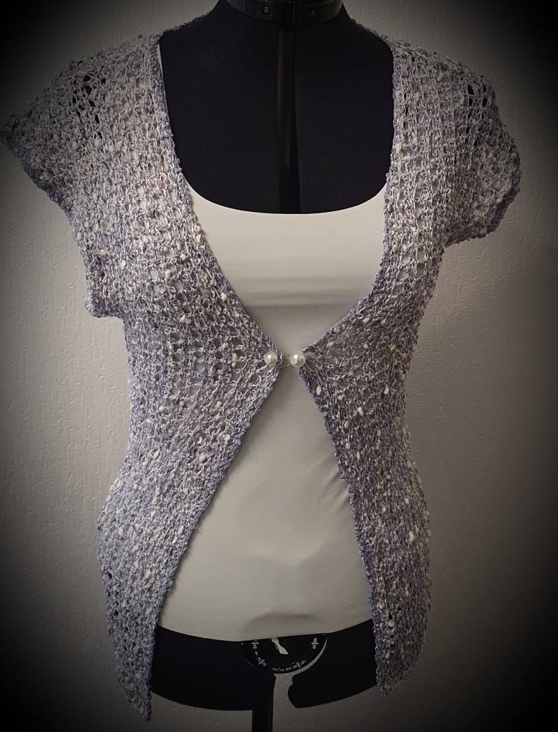 strickjacke Aus Bouclé-strick strickjacke Aus Bouclé-strick von SommerSchatze