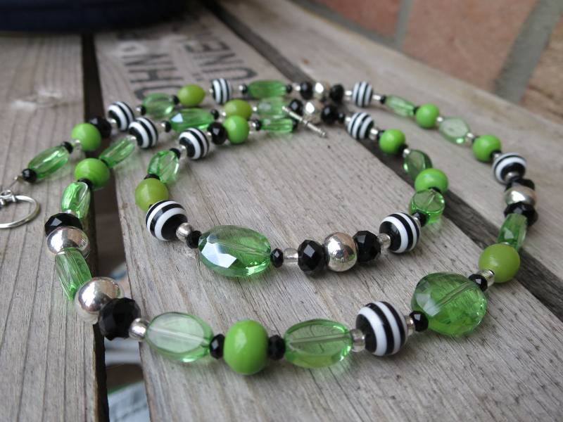 Kette, Halskette, Lange Perlenkette, Perlenschmuck Bunt, Weihnachtsgeschenk Frau, Geschenk Freundin, Geschenk Mutter von Sommerjulchen