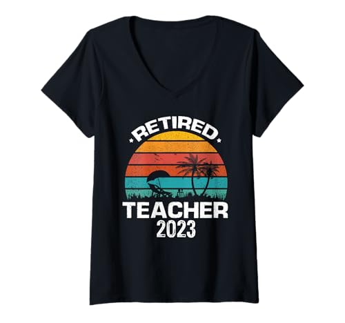 Damen Lehrer im Ruhestand 2023 Sonnenuntergang Retrostrand T-Shirt mit V-Ausschnitt Damen Lehrer im Ruhestand 2023 Sonnenuntergang Retrostrand T-Shirt mit V-Ausschnitt von Sommerlicher Lehrerabschied mit Urlaubsstimmung