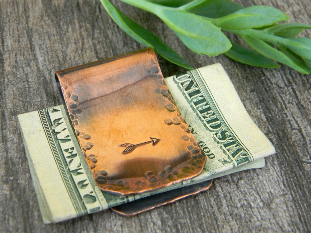 Handgemachte Gehämmerte Geldklammer Aus Kupfer Rustikales Pfeil Design Handgemachte Gehämmerte Geldklammer Aus Kupfer Rustikales Pfeil Design von SongbirdCabinDesigns