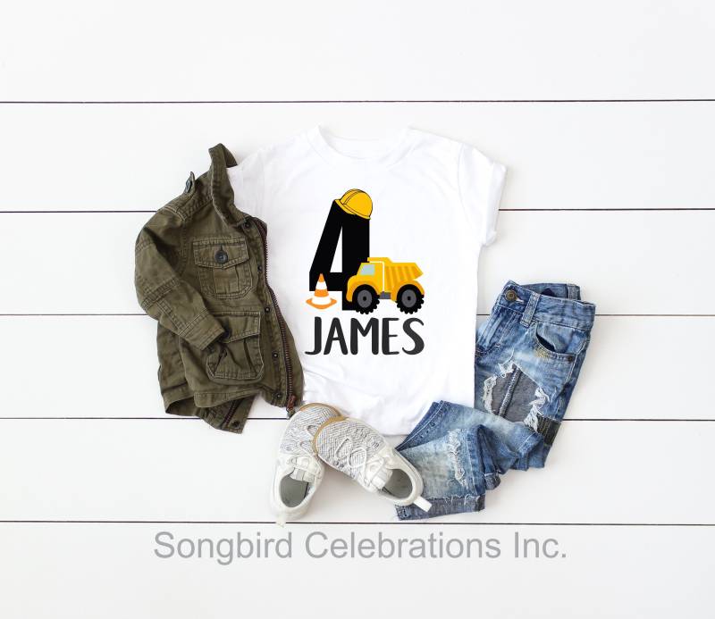 4. Geburtstag Jungen Bau Shirt Vierter Vier Wort 4 Muldenkipper Baseball Style Raglan Personalisiert Mit Namen von SongbirdCelebrations