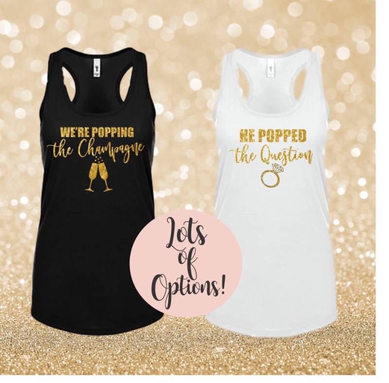 Bachelorette Tank Tops Er Knallte Die Frage We're Popping The Champagne Party Shirt Weiß Schwarz Rose Gold Glitzer Strand Hochzeit Plus Size Bachelorette Tank Tops Er Knallte Die Frage We're Popping The Champagne Party Shirt Weiß Schwarz Rose Gold Glitzer Strand Hochzeit Plus Size von SongbirdCelebrations