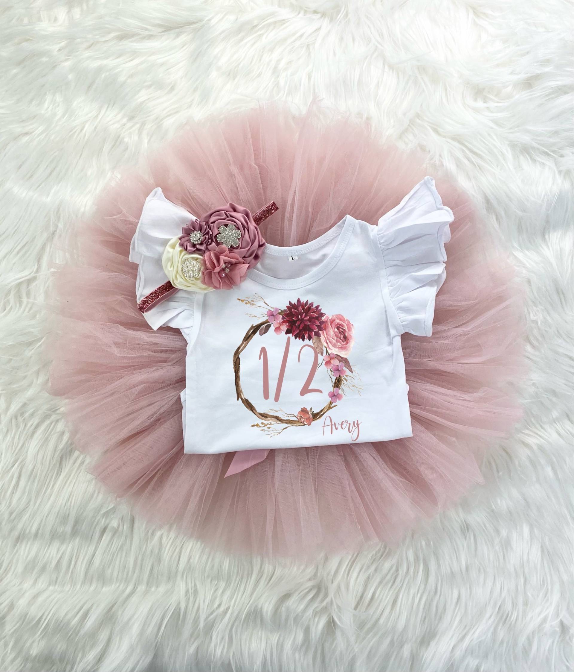 Mauve Half 1/2 Geburtstag Mädchen Rose Gold Tutu Outfit, Vintage One, ® Blush Pink One, Weinrotes Outfit Kuchen Smash Stirnband von SongbirdCelebrations