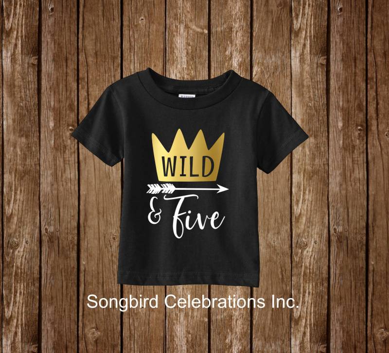 Wild Und Fünf 5. Geburtstag Shirt Junge Fünften Schwarz Weiß Raglan Party Boho Pfeil von SongbirdCelebrations