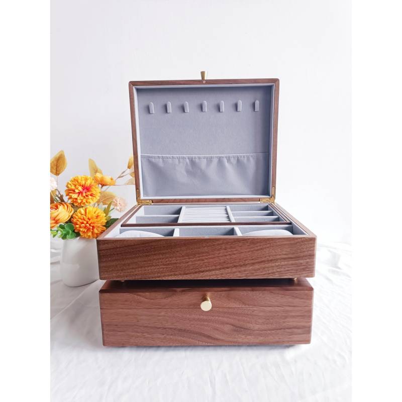 Large Layered Jewelry Box, Personalized Walnut Bridal Wedding Gray Velvet Custom Birthday Anniversary Gift von Sonhha