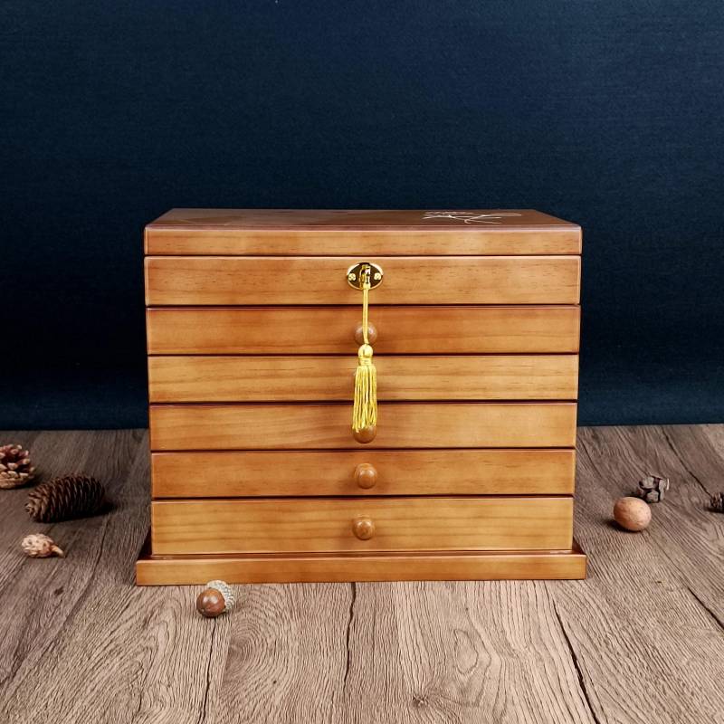 Retro Box, Large Layered Jewelry Personalized Engraved Custom Birthday Gift, Wedding Anniversary Best Friend Idea von Sonhha