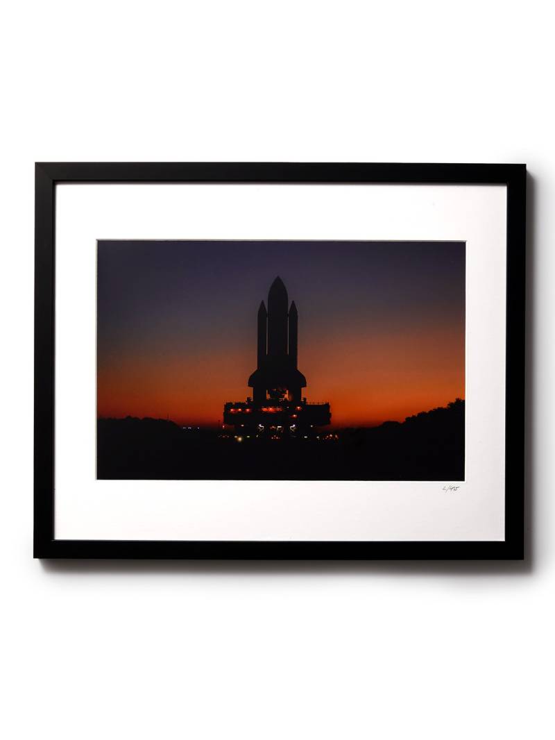 Sonic Editions - Framed 1985 Space Shuttle Atlantis Print, 16" x 20" - Men - Black von Sonic Editions