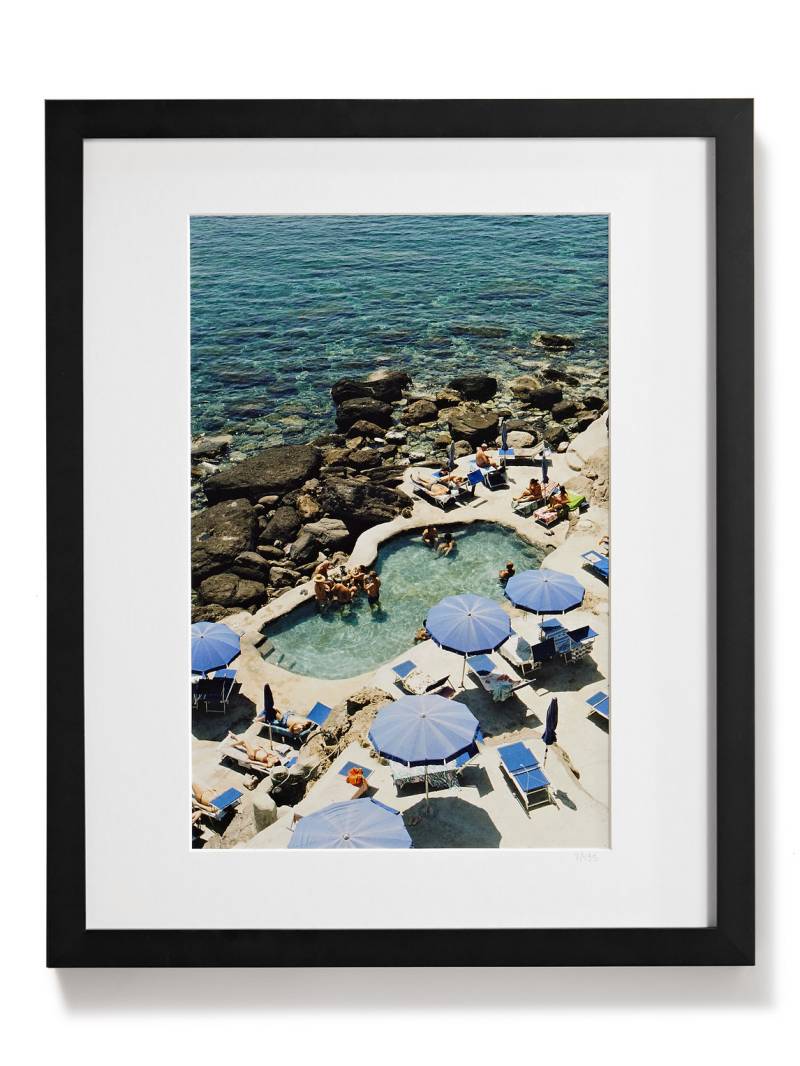 Sonic Editions - Framed 2021 The Pool Print, 16" x 20" - Men - Black von Sonic Editions