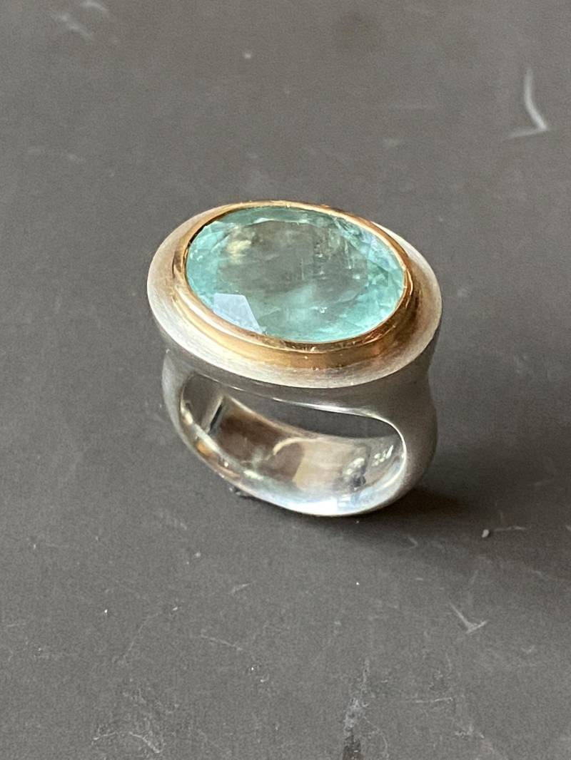 Massiver Silberring Mit Großem Aquamarin Gefasst in 750 Gelbgold von SonjaMariaWetzel