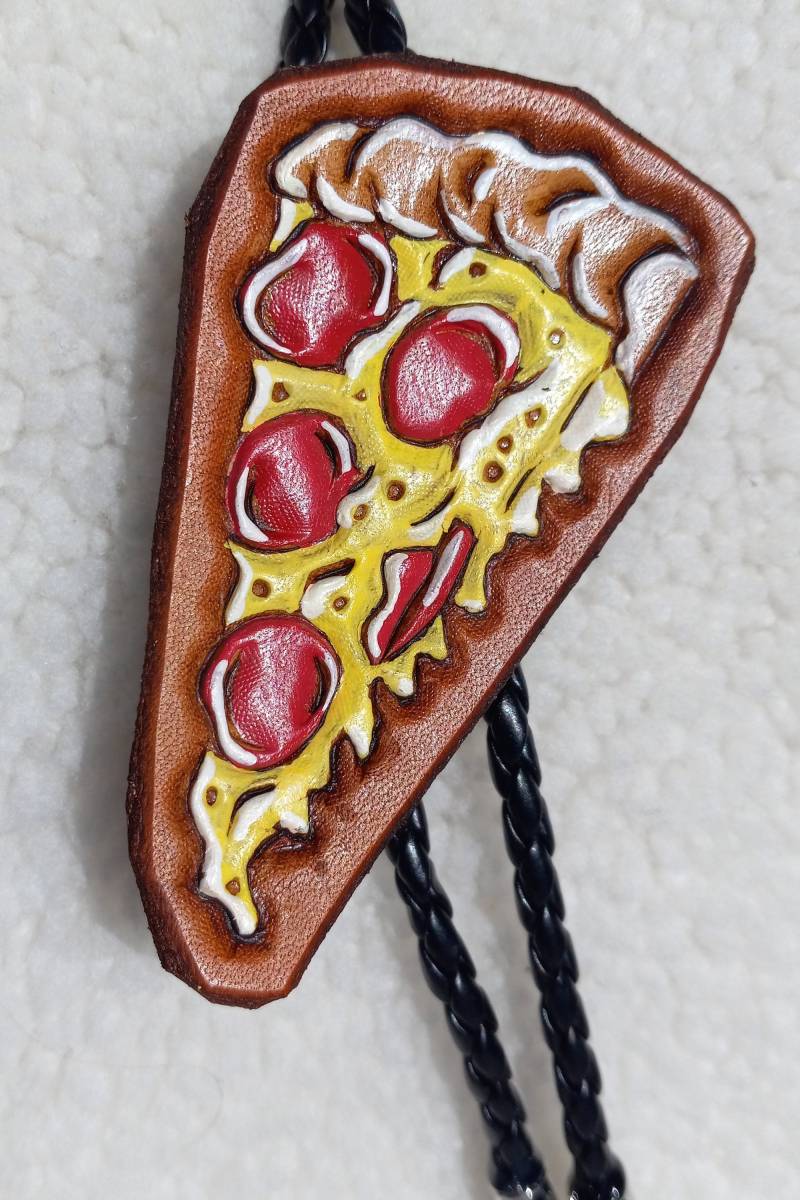 Pizza Slice Bolo Krawatte // Handgepunztes Leder Von Sonkatonk Leather von SonkatonkLeather