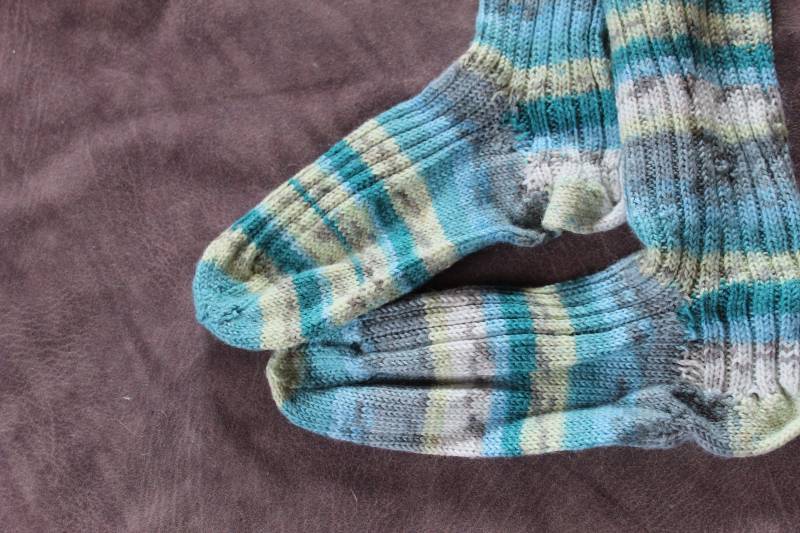 Bettsocken in Verschiedenen Blautönen Bettsocken in Verschiedenen Blautönen von SonneMondundAstro