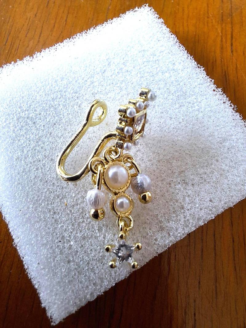 Fake Piercing Spirale Nasenring Kundan Perlen Quaste Anhänger Nathini Verschiedene Varianten von SonneRaJewels