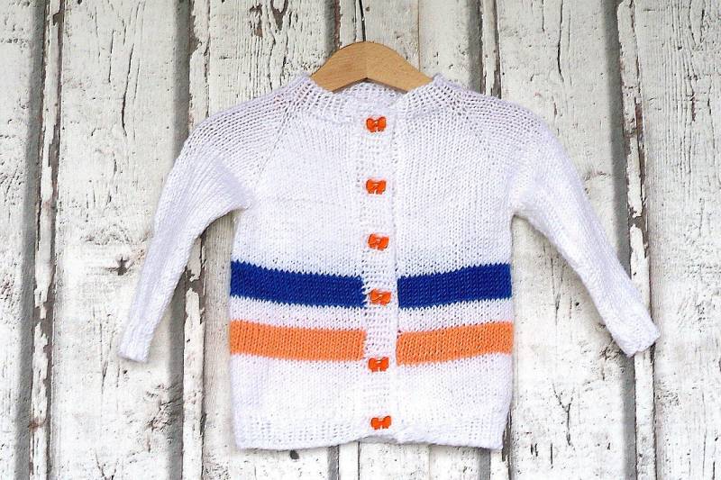 Babystrickjacke Gr. 80 Kuscheljacke Frühlingsmode Handgestrickte Weiße Musterstrickjacke Nr 5781 von Sonnenblume1547