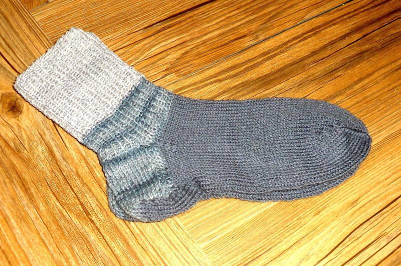 Graue Socken Gr.34/35 Handgestrickte Kindersocken Strümpfe Freizeitsocken Zweifarbige Nr 7380 von Sonnenblume1547