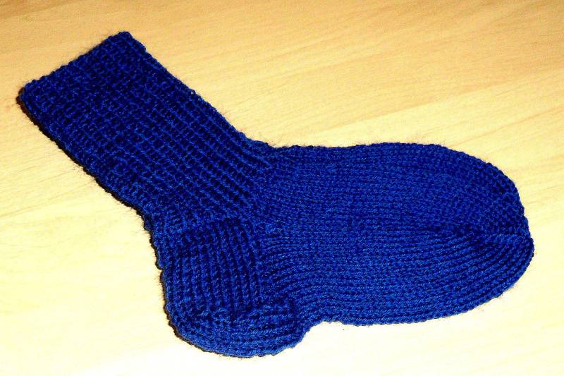 Handgestrickte Kindersocken Gr.24/25 Blaue Einfarbige Strümpfe Haussocken 3-4 Jahre Freizeitsocken Ks7109 Handgestrickte Kindersocken Gr.24/25 Blaue Einfarbige Strümpfe Haussocken 3-4 Jahre Freizeitsocken Ks7109 von Sonnenblume1547