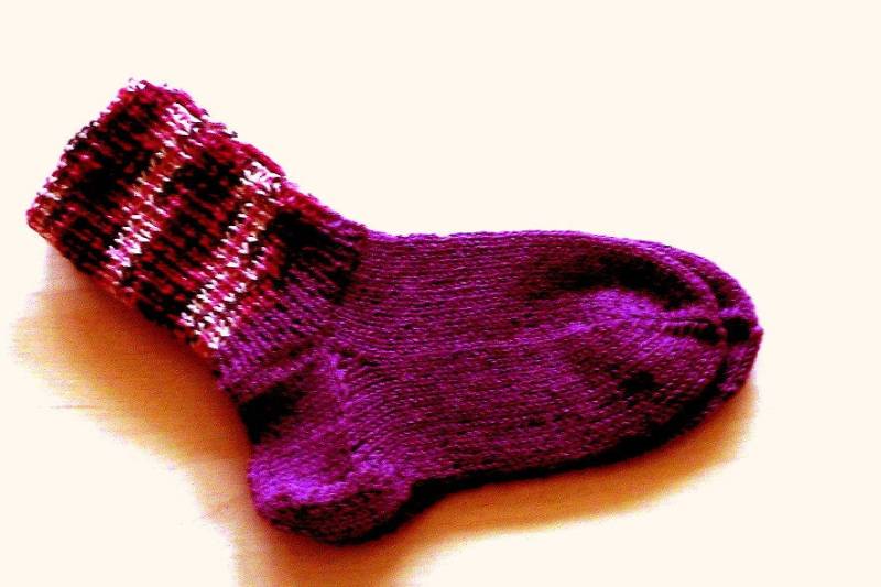 Handgestrickte Kindersocken Gr.25/26 Rote Socken Strümpfe Freizeitsocken Haussocken Mustersocken Nr 7453 von Sonnenblume1547