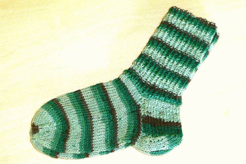 Handgestrickte Kindersocken Gr.26/27 Für 4 Jahre Grüne Gestreifte Wollsocken Strümpfe Haussocken Ks7091 von Sonnenblume1547