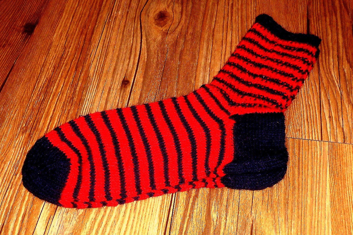 Handgestrickte Socken Gr.40/41 Damensocken Gestreifte Freizeitsocken Warme Wollsocken Strümpfe Nr7559 von Sonnenblume1547