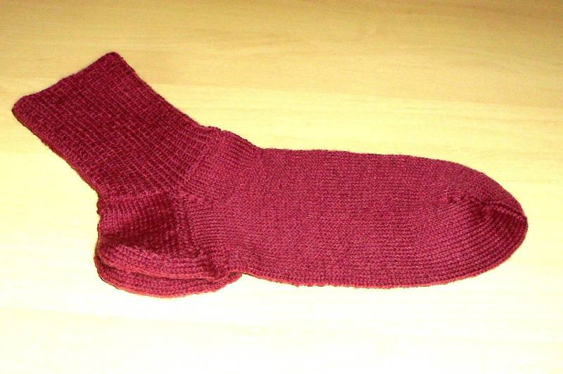 Herrensocken Gr. 46/47 Handgestrickte Socken Einfarbige Rote Strümpfe Freizeitsocken Nr7356 von Sonnenblume1547