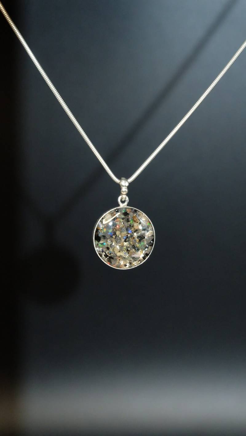 21mm 925 Sterling Silber Amulett Mit Opal Und Edelschungit Von Hand Gefertigt in Einer Schmuckmanufaktur Deutschland von Sonnenkraft7