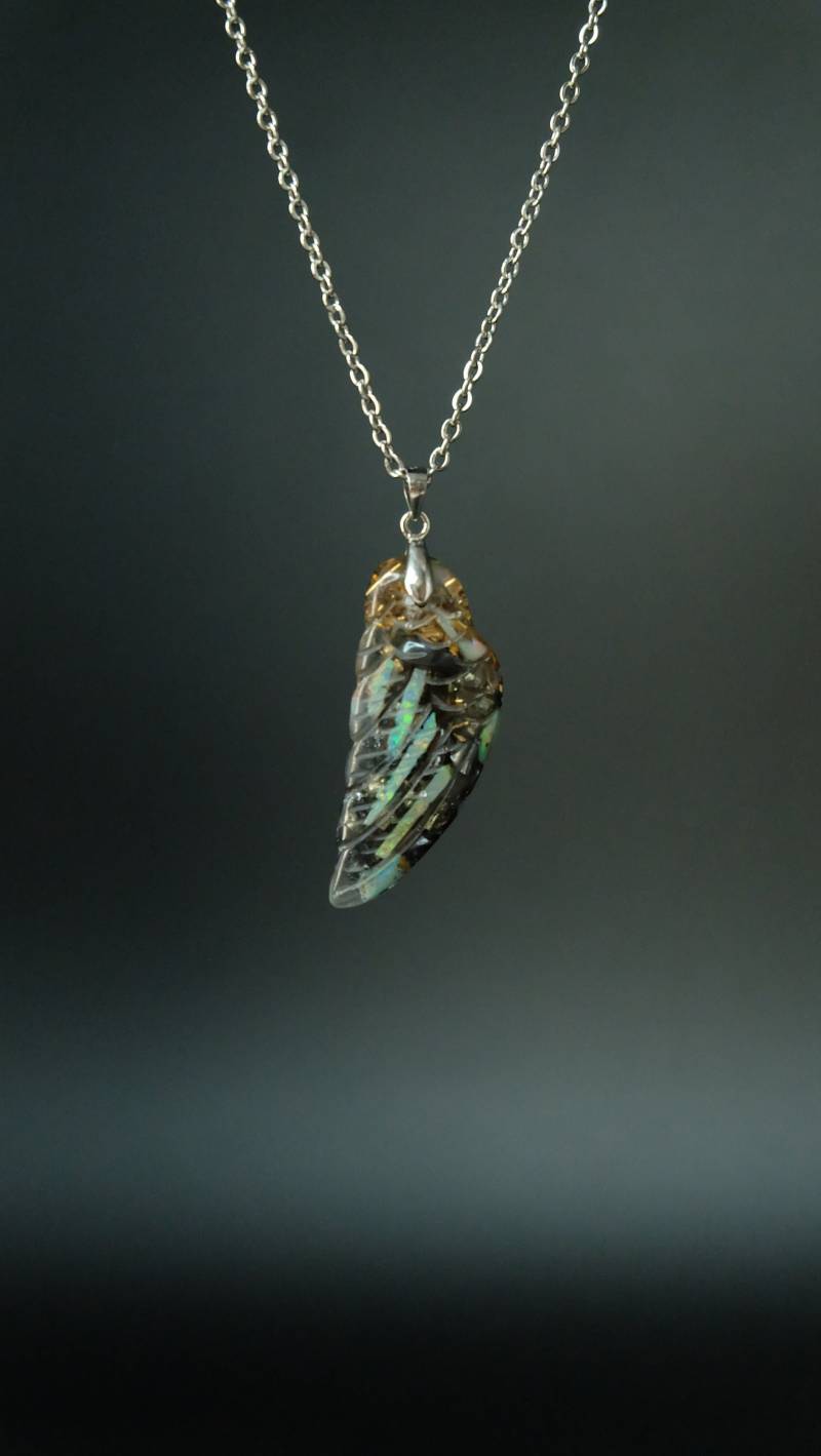 Engelsflügel Orgonit Amulett Von Hand Gefertigt Aus Opal Und Hochwertigen Metallen von Sonnenkraft7