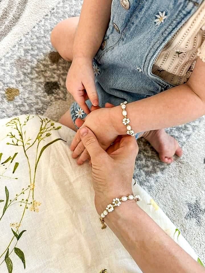 Mutter Und Tochter Armband, Blumen Mama Mini Armbänder, Daisy, Blümchen, Geschenk von SonnenscheinKonfetti