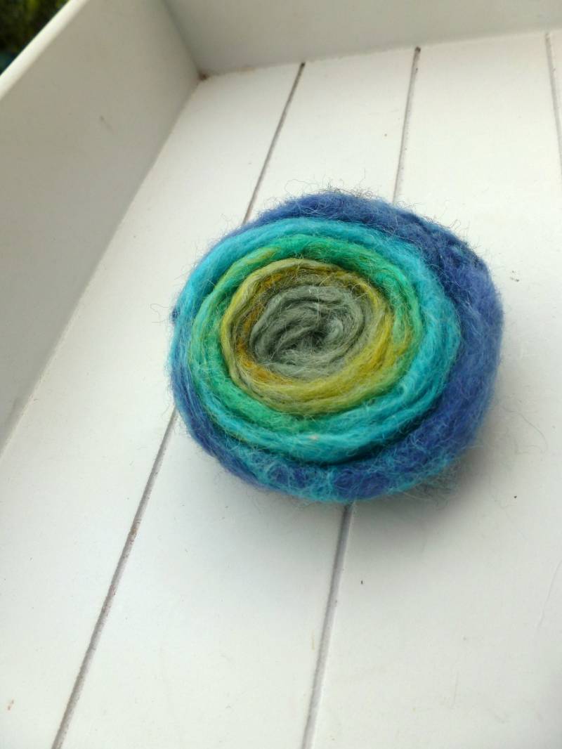 Filzbrosche in Schneckenform Viele Verschiedene Farben Stehen Zur Auswahl von Sonnentaucher