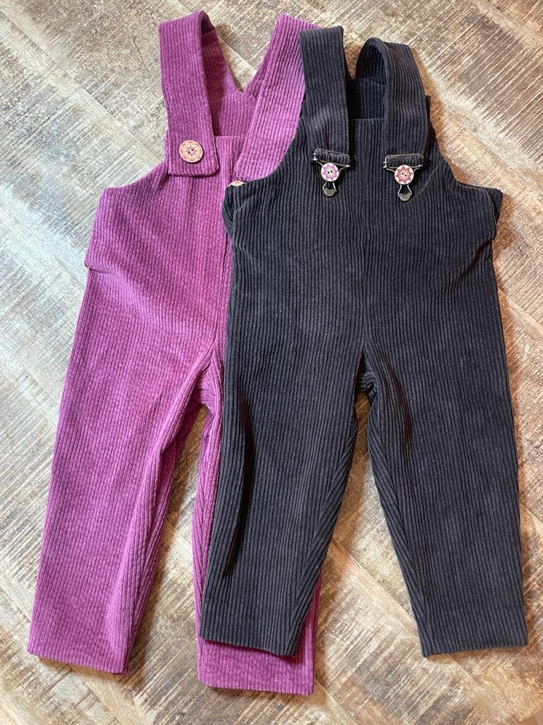 Latzhose Aus Kord | Genderneutral von SonnenwirbelwindDE