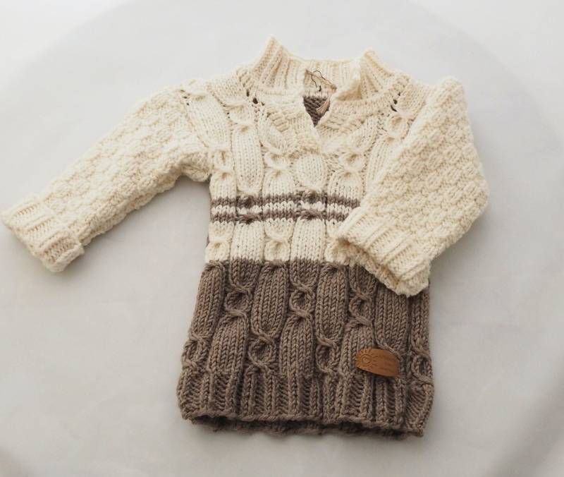 Handgestrickter Babypullover "Almrausch" Gr. 74/86 von SonnhofStrickuStoff