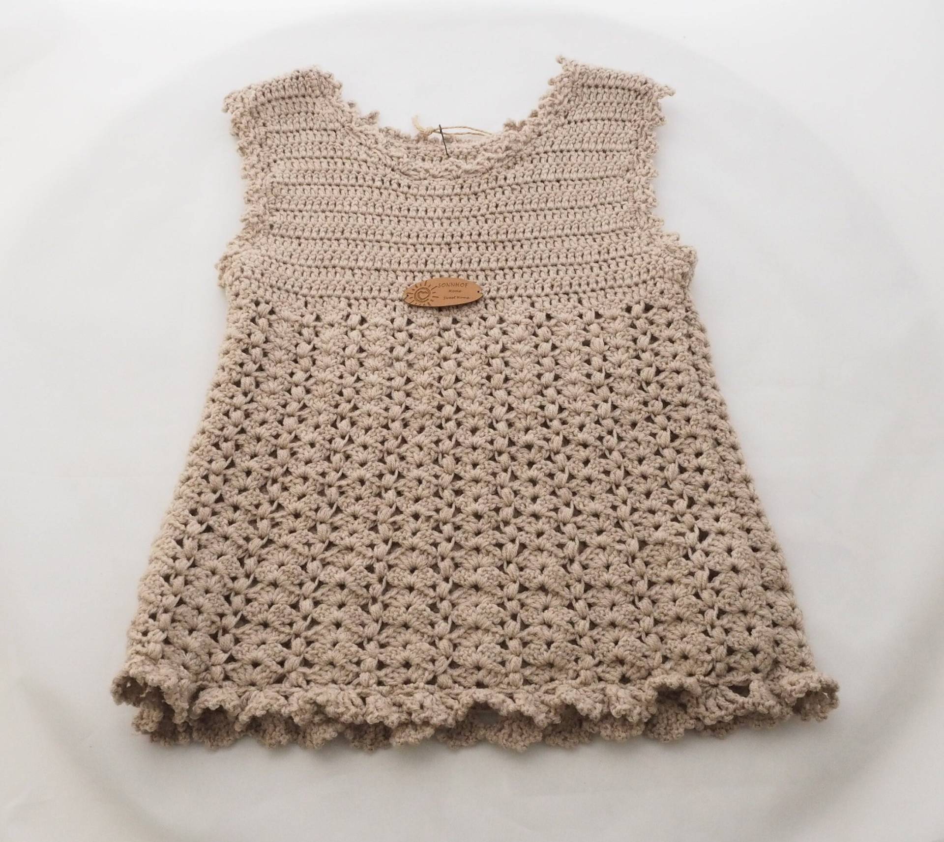 Handgestricktes Babykleid "Paulina" Gr. 86 von SonnhofStrickuStoff