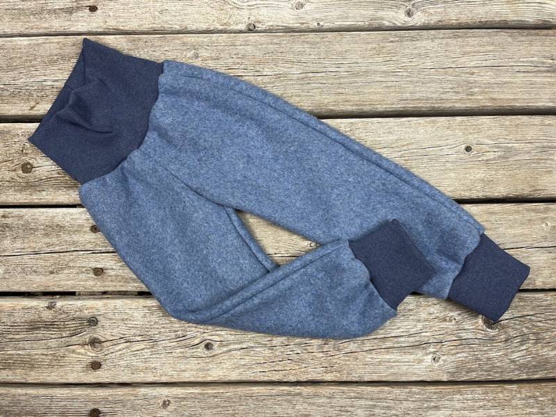 Bio-Baumwollfleecehose Blau Meliert von SonntagCosywear