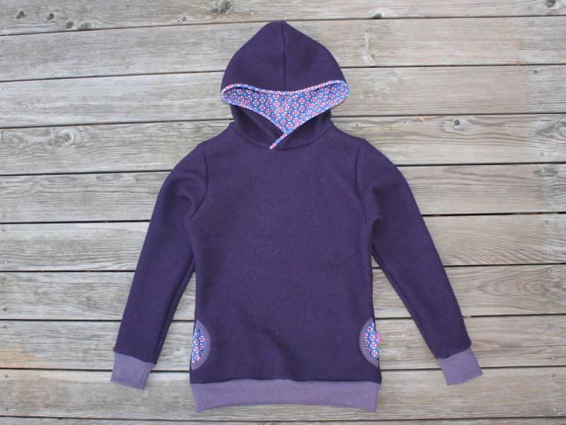 Kapuzenpulli Wollwalk Dunkellila von SonntagCosywear