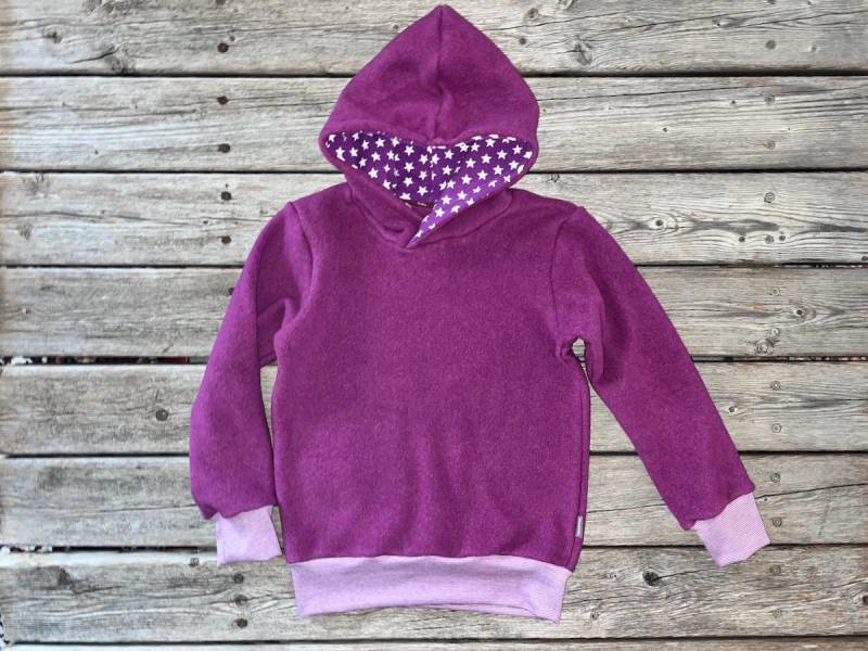 Kuscheliger Hoodie Bio-Baumwollfleece Brombeerfarben von SonntagCosywear