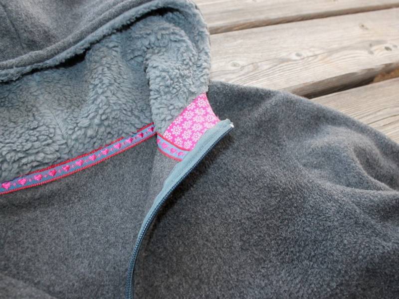Kuscheljacke Aus Bio-Baumwollfleece Anthrazit/Pink von SonntagCosywear