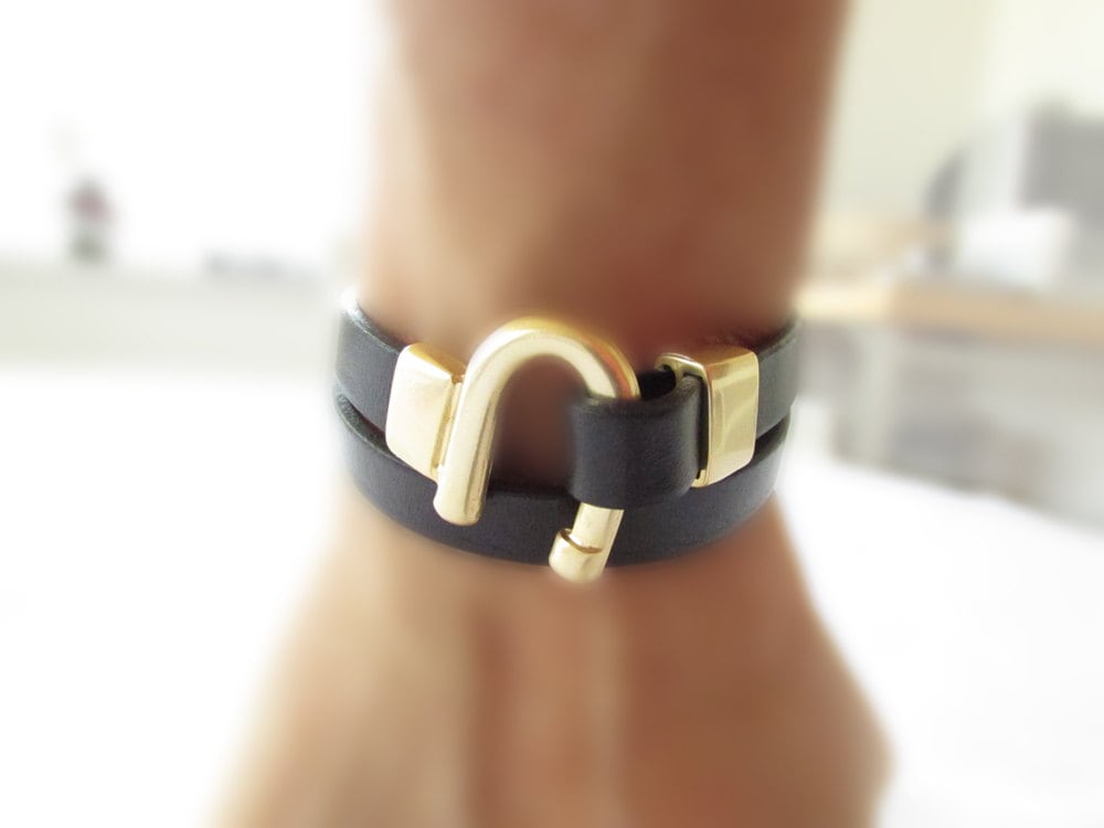 Leder Wickelarmbänder Mit Gold/Silber Hakenverschluss. Ein Hingucker Fürs Handgelenk, Wickelarmband, Sommer Schmuck, Hook Wickelarmband Leder Wickelarmbänder Mit Gold/Silber Hakenverschluss. Ein Hingucker Fürs Handgelenk, Wickelarmband, Sommer Schmuck, Hook Wickelarmband von SonseraeDesigns