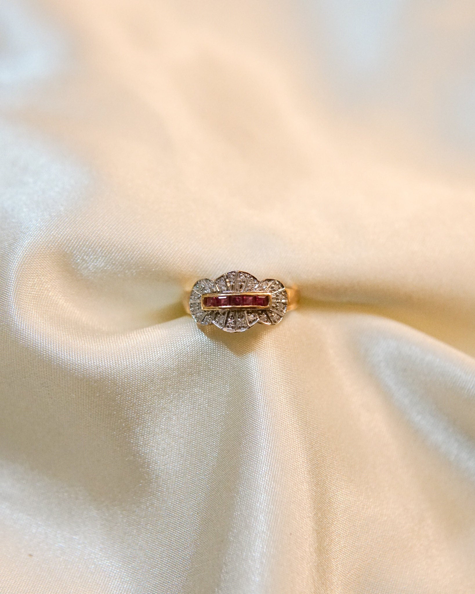 Nachlass Ruby Royale Diamant Ring von SonterLorrey